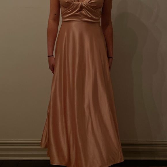 Mid-length dress - Picture 4 of 4